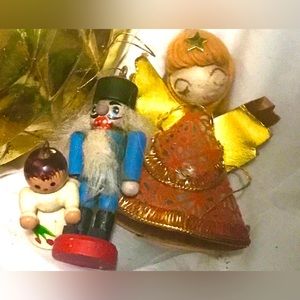 TRIO VINTAGE 1960’s VINTAGE ORNAMENTS! JAPAN